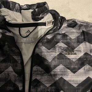 Adidas medium windbreaker